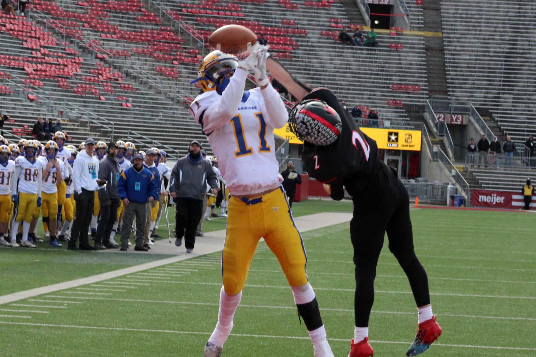 Rice Lake football vs. Pewaukee Division 3 state 11-19-21